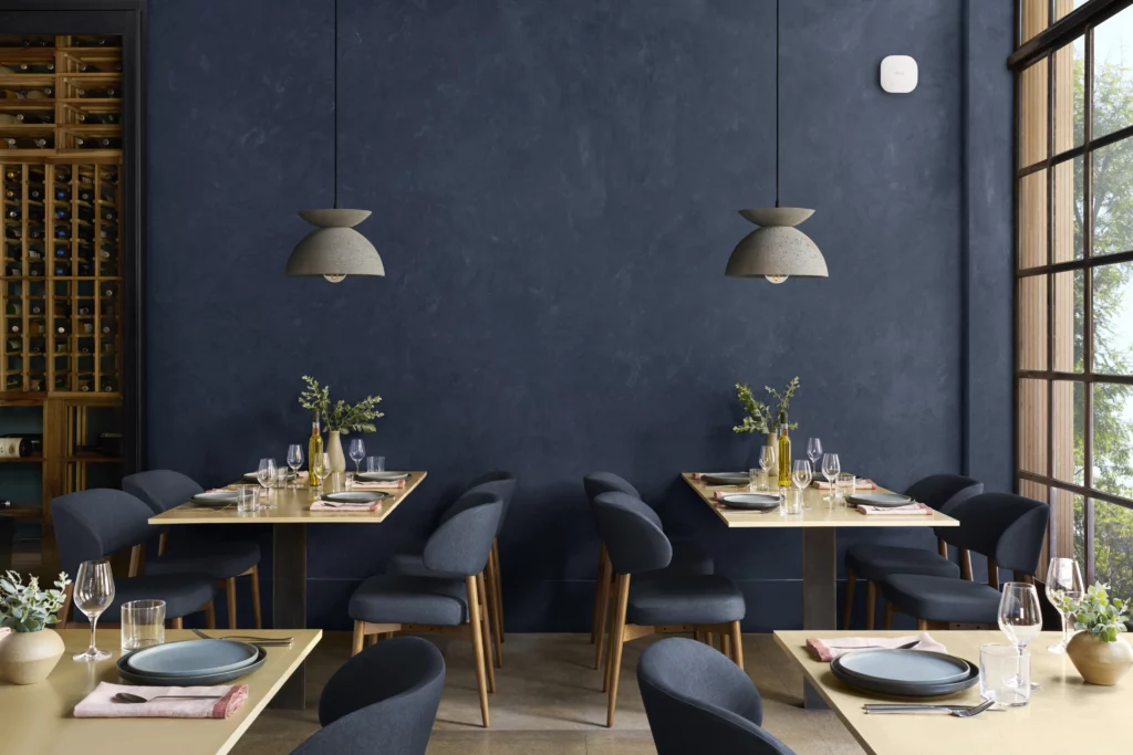 eero Outdoor 7 Restaurant